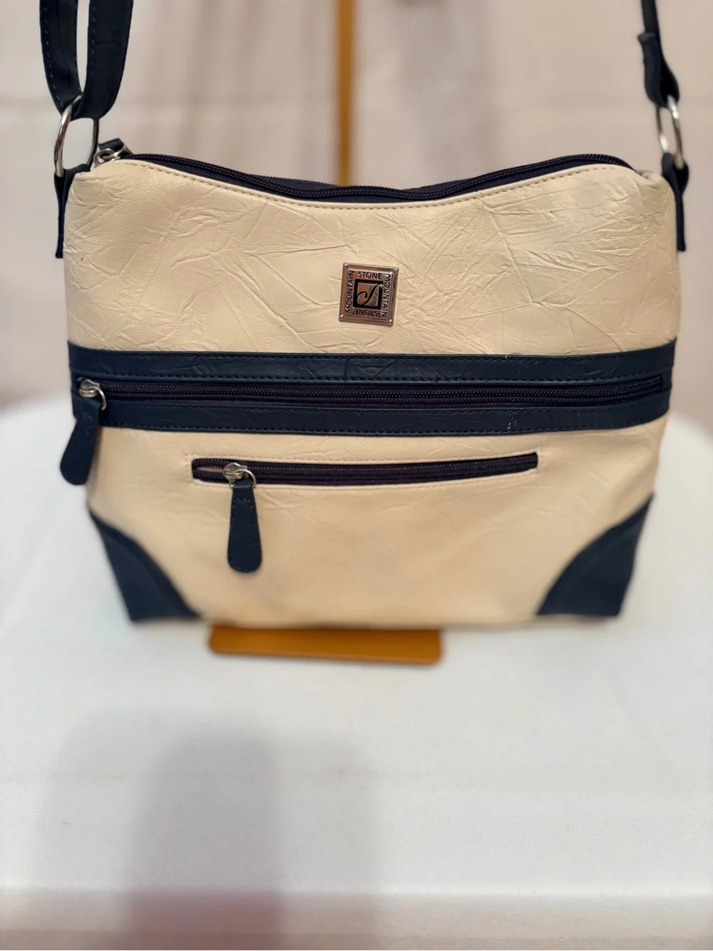 Stone Mountain Accessories navy cream